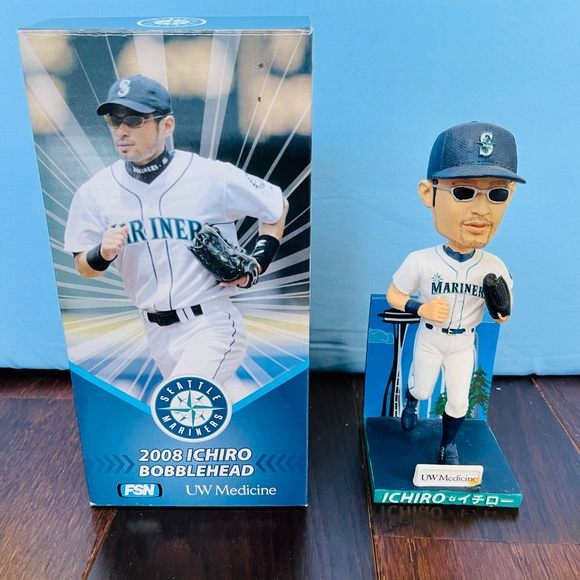 Ichiro Suzuki 2008 Seattle Mariners Bobblehead UW Medicine FSN Used With Box - Picture 3 of 13